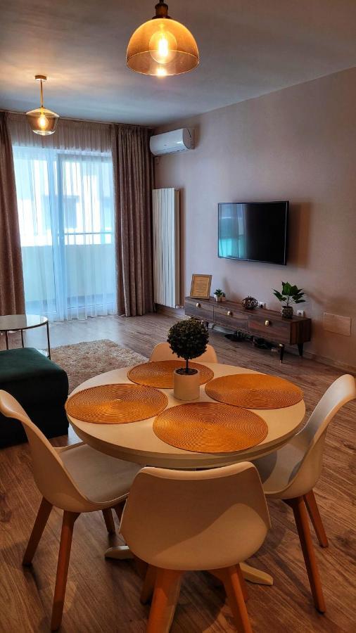 Vega Apartment By Moonlight Mamaia Εξωτερικό φωτογραφία